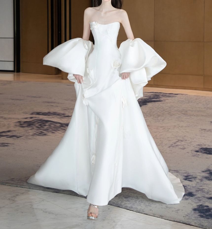 Strapless Plain Trained A-Line Wedding Gown