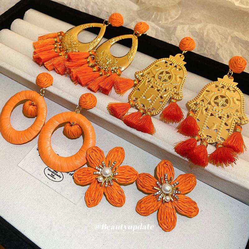 Droplet / Hamsa Hand Tassel Alloy Chandelier Earring