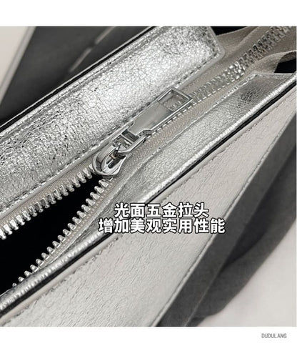 Rhinestone Heart Velvet Hand Bag