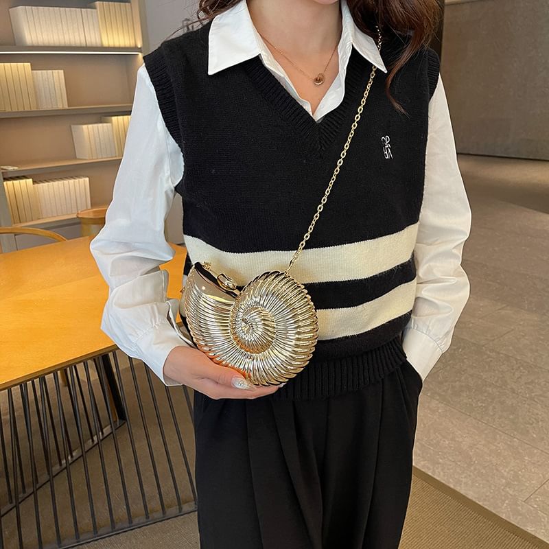 Chain Strap Shell Evening Bag