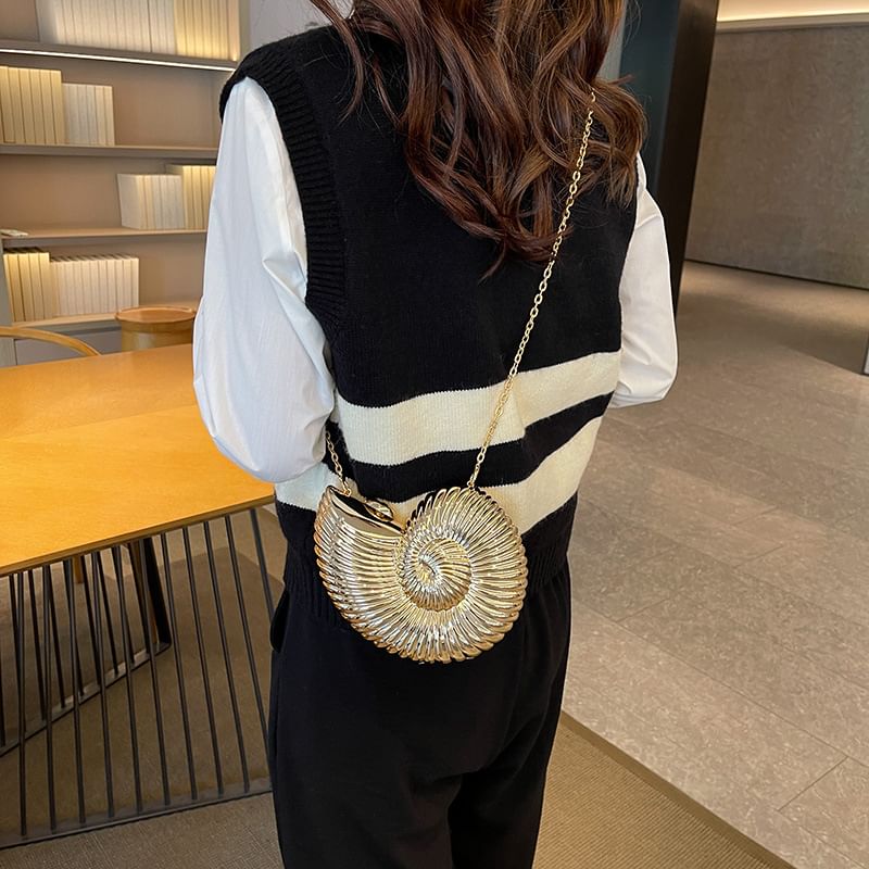 Chain Strap Shell Evening Bag