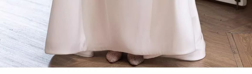 Short-Sleeve Off Shoulder Plain A-Line Wedding Gown