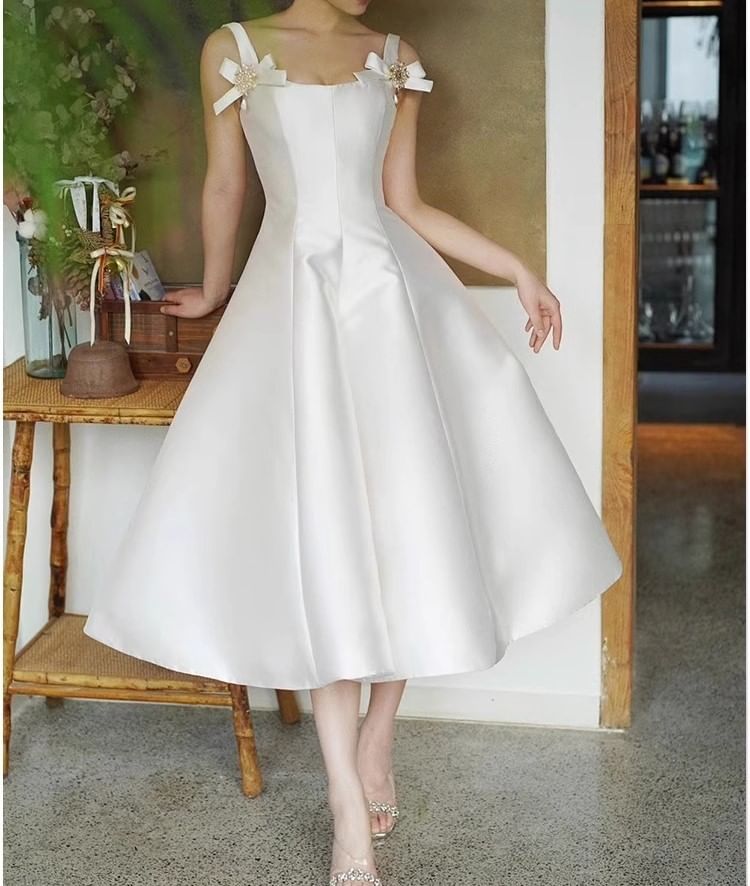 Sleeveless Floral Accent Plain Midi A-Line Wedding Dress