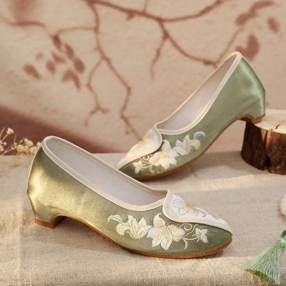 Floral Embroidered Panel Pumps