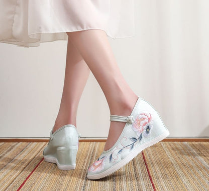 Wedge Heel Floral Embroidery Shoes