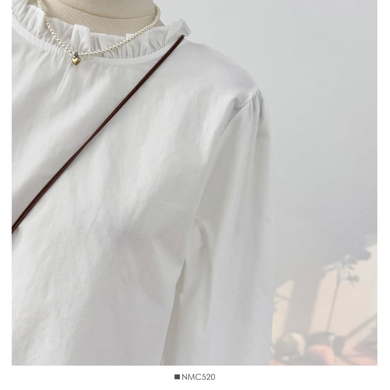Overfit Blouse - Ruffle Neck Lace Hem