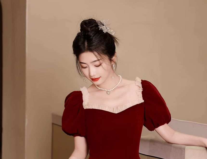 Puff Sleeve Sweetheart Neck Plain Velvet A-Line Evening Gown