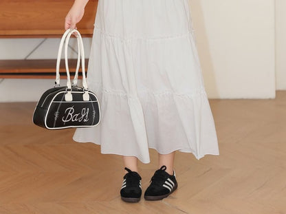 Plus Size Lace Trim V-Neck Tee
