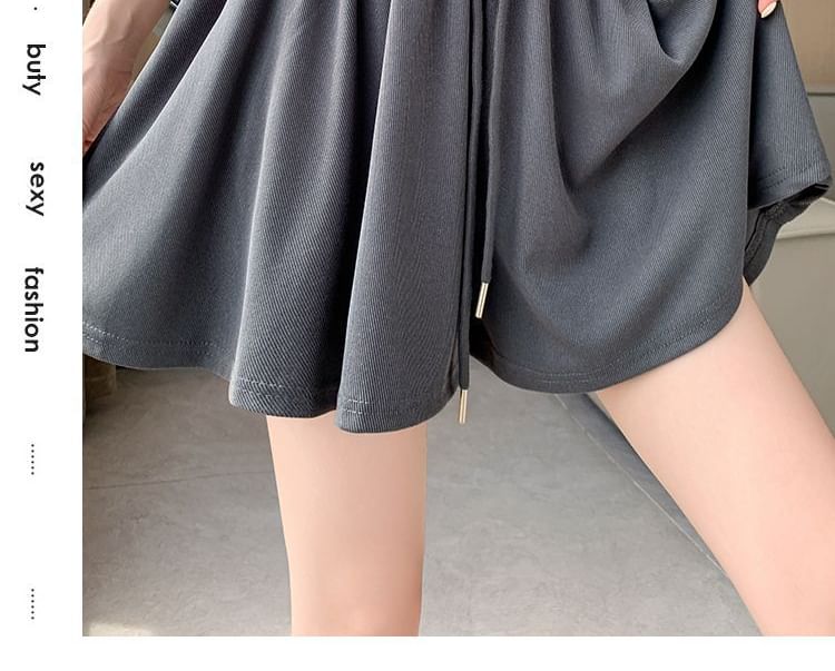 Drawstring Waist Plain Wide Leg Shorts