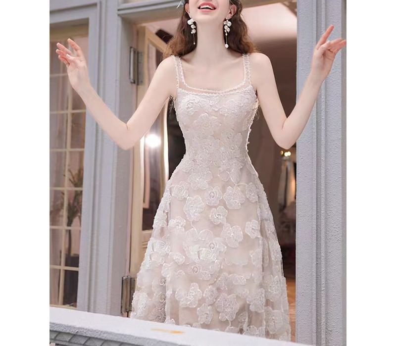 Sleeveless Square Neck Plain Jacquard A-Line Wedding Gown