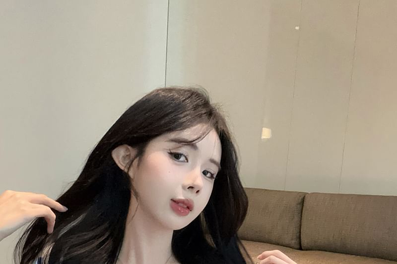 Short-Sleeve Square Neck Bow Lace Trim Crop Slim Fit T-Shirt