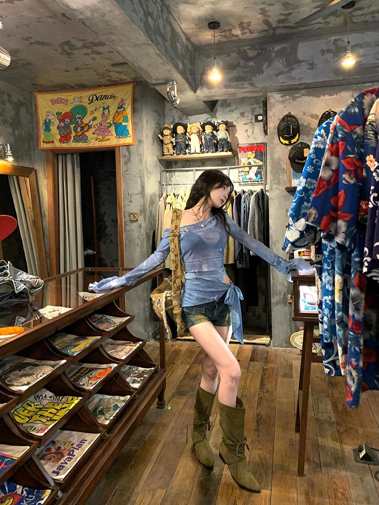 Long-Sleeve Asymmetrical Neck Print Crop Slim Fit Tee