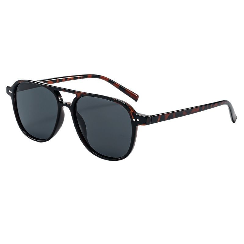 Plastic Aviator Sunglasses