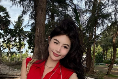 Sleeveless Collared Plain Zipped Slit Slim Fit Crop Top