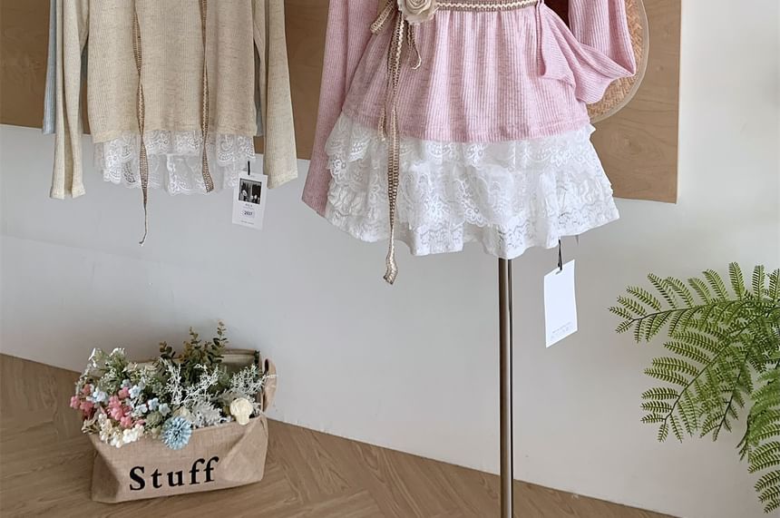 Long-Sleeve Round Neck Plain Lace Trim Tee