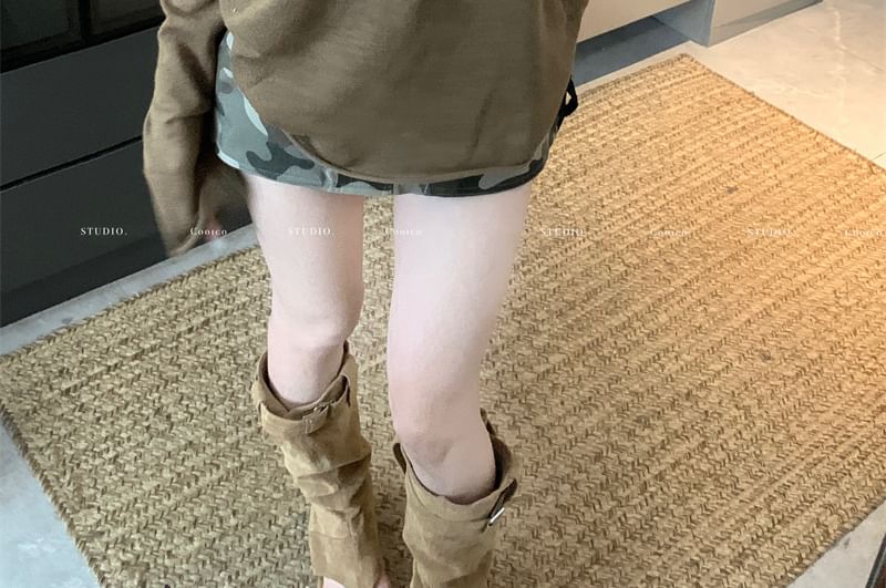 Long-Sleeve V-Neck Plain Knit Top / Bralette