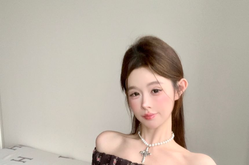 Ruffle Slim Cap-Sleeve Fit Trim Off-Shoulder Tee Panel Floral