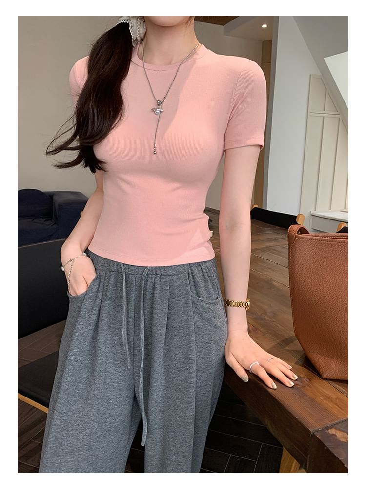 Short-Sleeve Round Neck Plain Slim Fit Tee