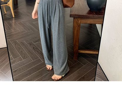 Short-Sleeve Round Neck Plain Slim Fit Tee