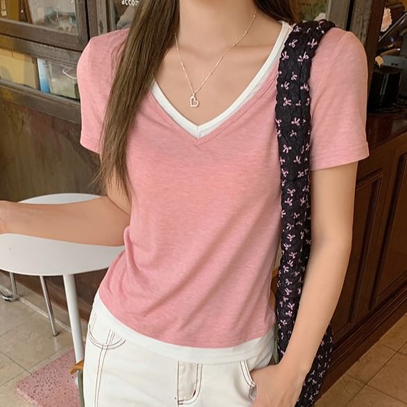 Mock Two-Piece Short-Sleeve V-Neck Contrast Trim Tee