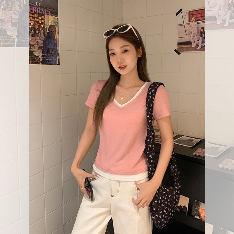 Mock Two-Piece Short-Sleeve V-Neck Contrast Trim Tee