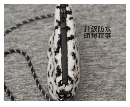 Bag Applique Fleece Crossbody