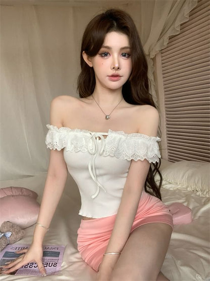 Short-Sleeve Off-Shoulder Plain Lace Trim Cropped T-Shirt