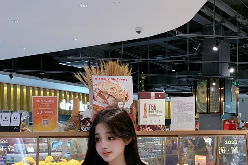 Long-Sleeve Two Tone Asymmetrical Mock Two-Piece Slim Fit Tee