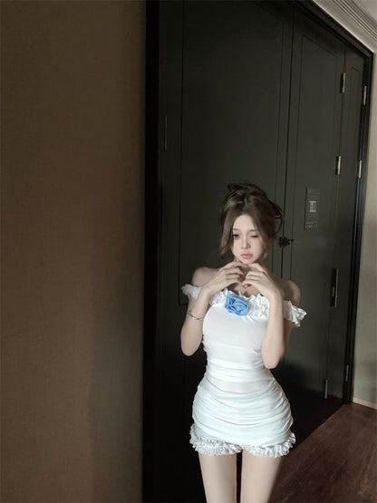 Off-Shoulder Plain Ruffle Flower Detail T-Shirt / High Waist Lace Trim Hot Pants