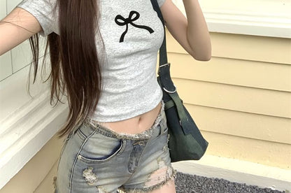 Short-Sleeve Round Neck Bow Print Cropped T-Shirt