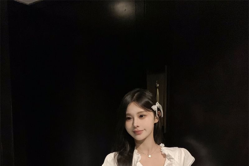 Cap-Sleeve Plain Ruffle Lace Trim T-Shirt