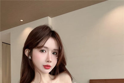 Off-Shoulder Plain Flower Detail T-Shirt