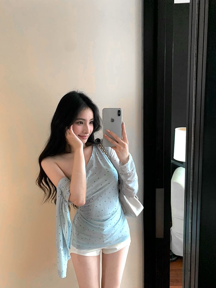 Long-Sleeve One-Shoulder Dotted T-Shirt