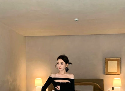 Long-Sleeve Off-Shoulder Plain Studded Cropped T-Shirt / Low Rise Flared Pants