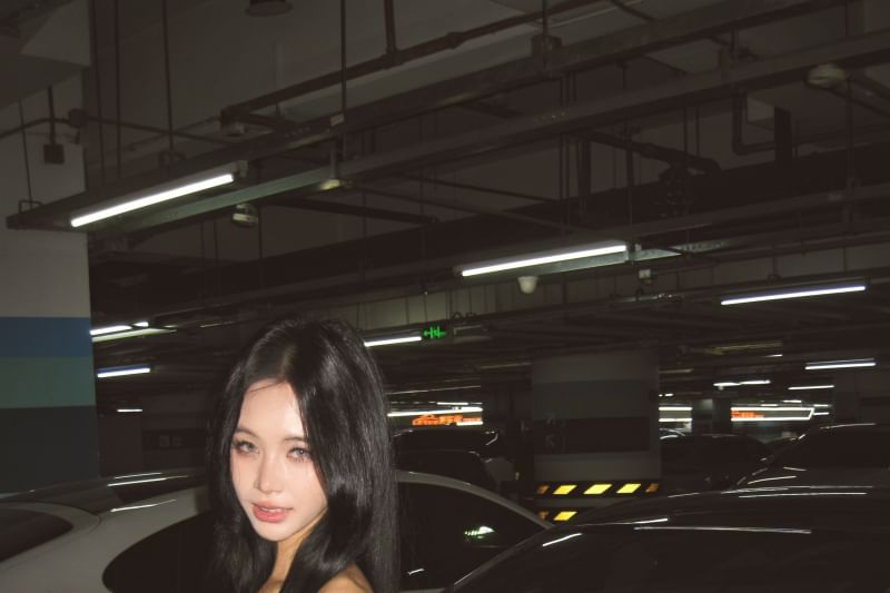 Short-Sleeve One-Shoulder Plain Cropped Tee