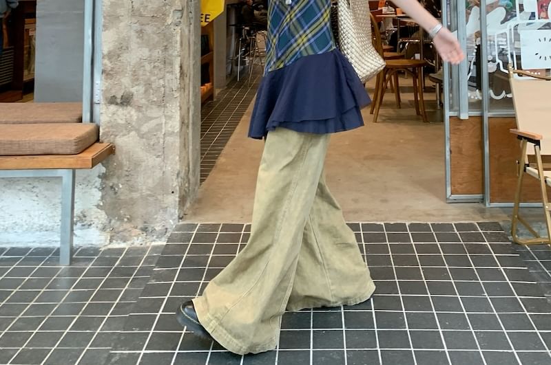 Halter V-Neck Plaid Panel Top