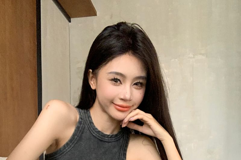 Crew Neck Washed Tank Top / Drawstring Waist Plain Wide Leg Pants