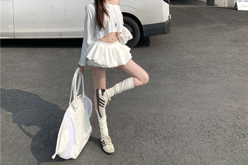Long-Sleeve Off Shoulder Plain Crop T-Shirt / Mini A-Line Skirt