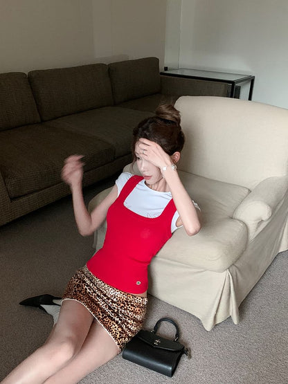 Cap Sleeve Round Neck Dog Print Tee / Square Neck Plain Knit Tank Top / Low Rise Leopard Print Mini Pencil Skirt
