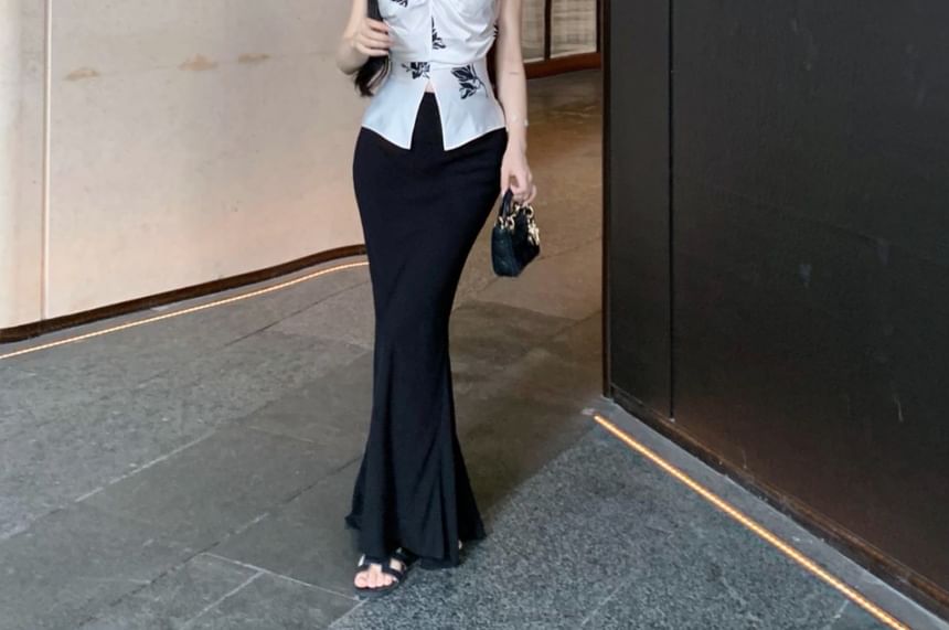 V-Neck Floral Print Slit Cami Top / High Rise Plain Maxi Pencil Skirt