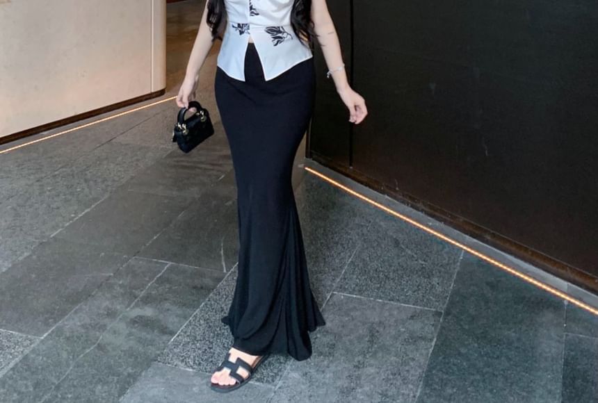 V-Neck Floral Print Slit Cami Top / High Rise Plain Maxi Pencil Skirt