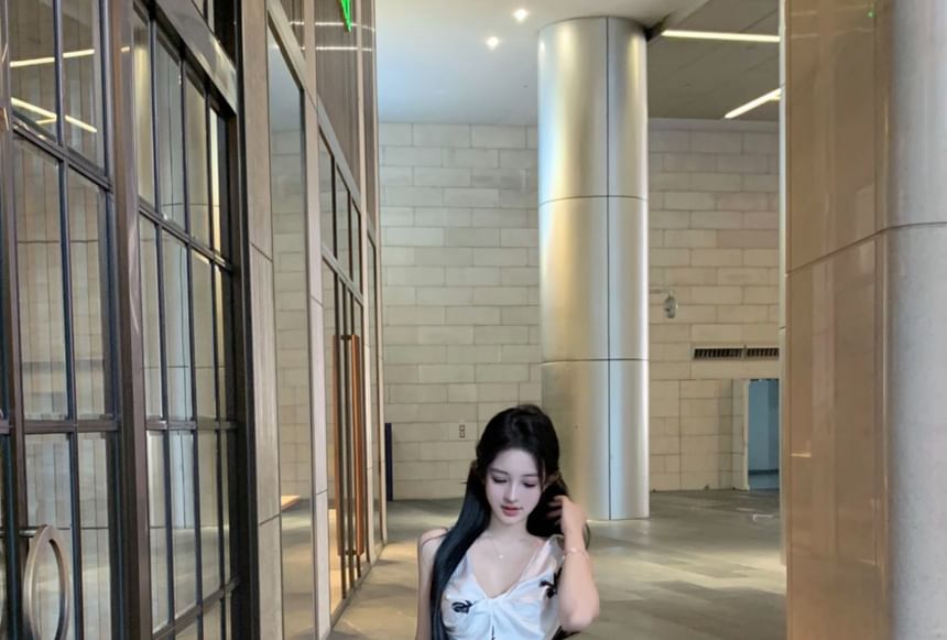 V-Neck Floral Print Slit Cami Top / High Rise Plain Maxi Pencil Skirt