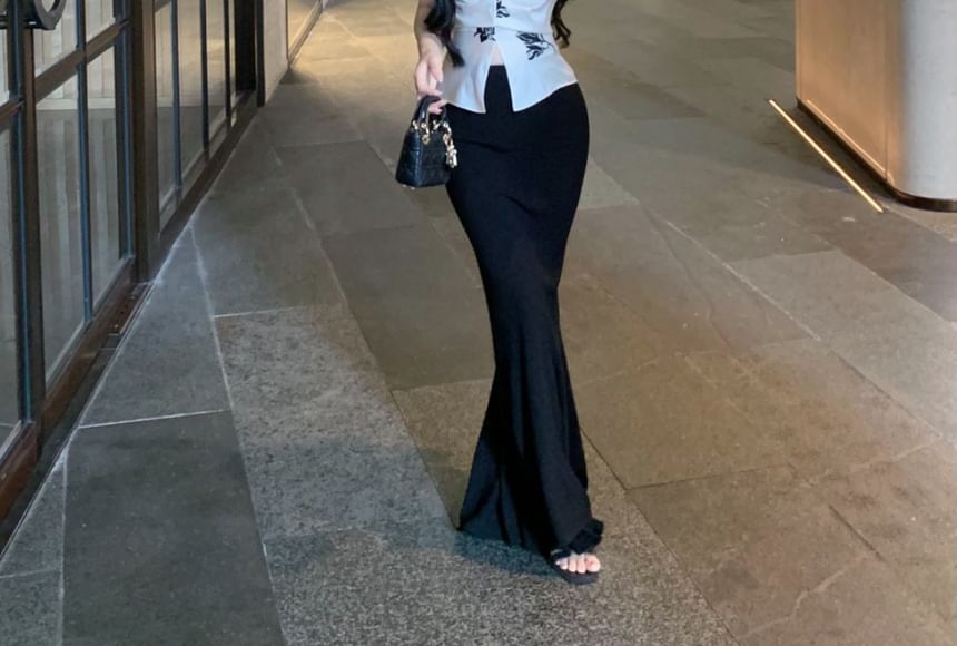 V-Neck Floral Print Slit Cami Top / High Rise Plain Maxi Pencil Skirt