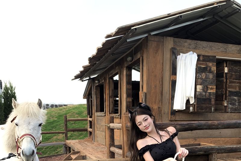 Dotted Frill Cami Top / High Rise Plaid Mini A-Line Balloon Skirt