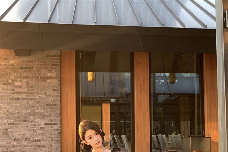 Sleeveless V-Neck Plain Panel Lace Crop Top / High Waist Maxi Fishtail Skirt