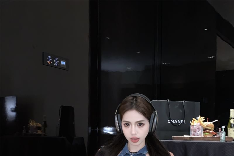 Collared Washed Crop Button Denim Vest / High Waist Mini Pencil Skirt