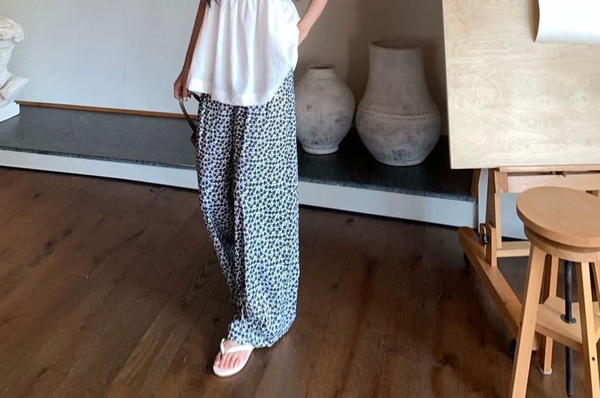 Notch Neck Plain Camisole Top / High Waist Floral Print Wide Leg Pants