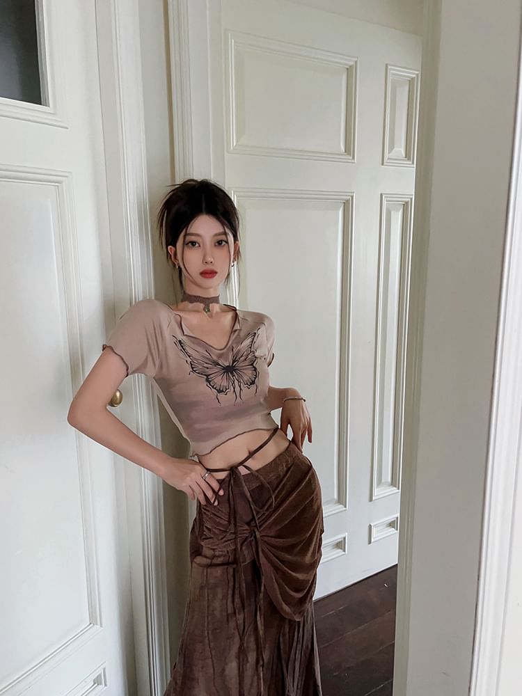 Short Sleeve V-Neck Butterfly Print Crop Tee / Mid Waist Tie-Up Maxi Pencil Skirt