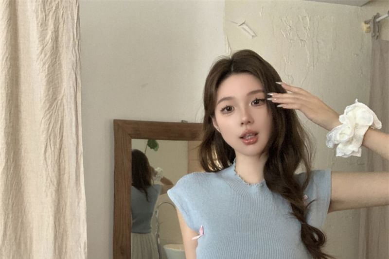 Cap Sleeve Crew Neck Bow Knit Top