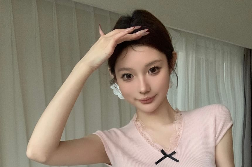 Cap Sleeve V-Neck Plain Bow Lace Trim Knit Top